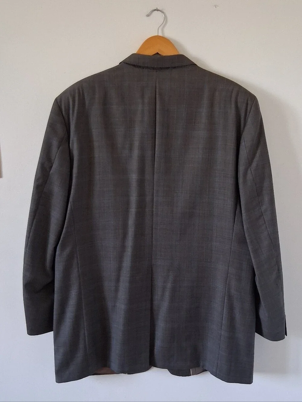 Perlis New Orleans Mens Suit 46T Gray Plaid Wool Two Button Canada Vintage
